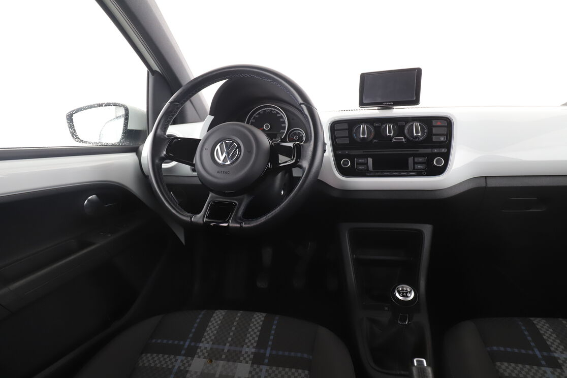 Volkswagen up! 1.0 Up! Club — photo 12
