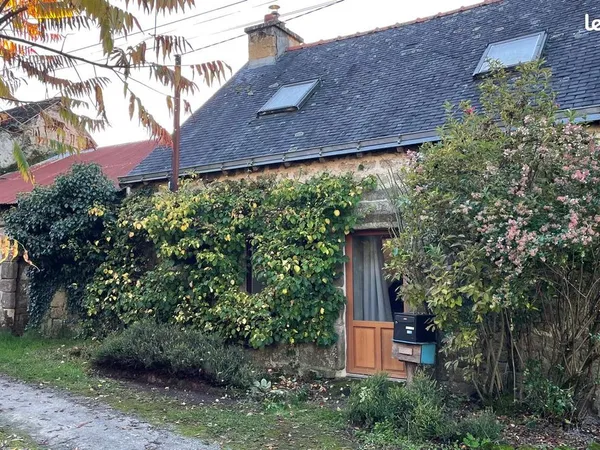 Charmante maison en pierre avec grand jardin