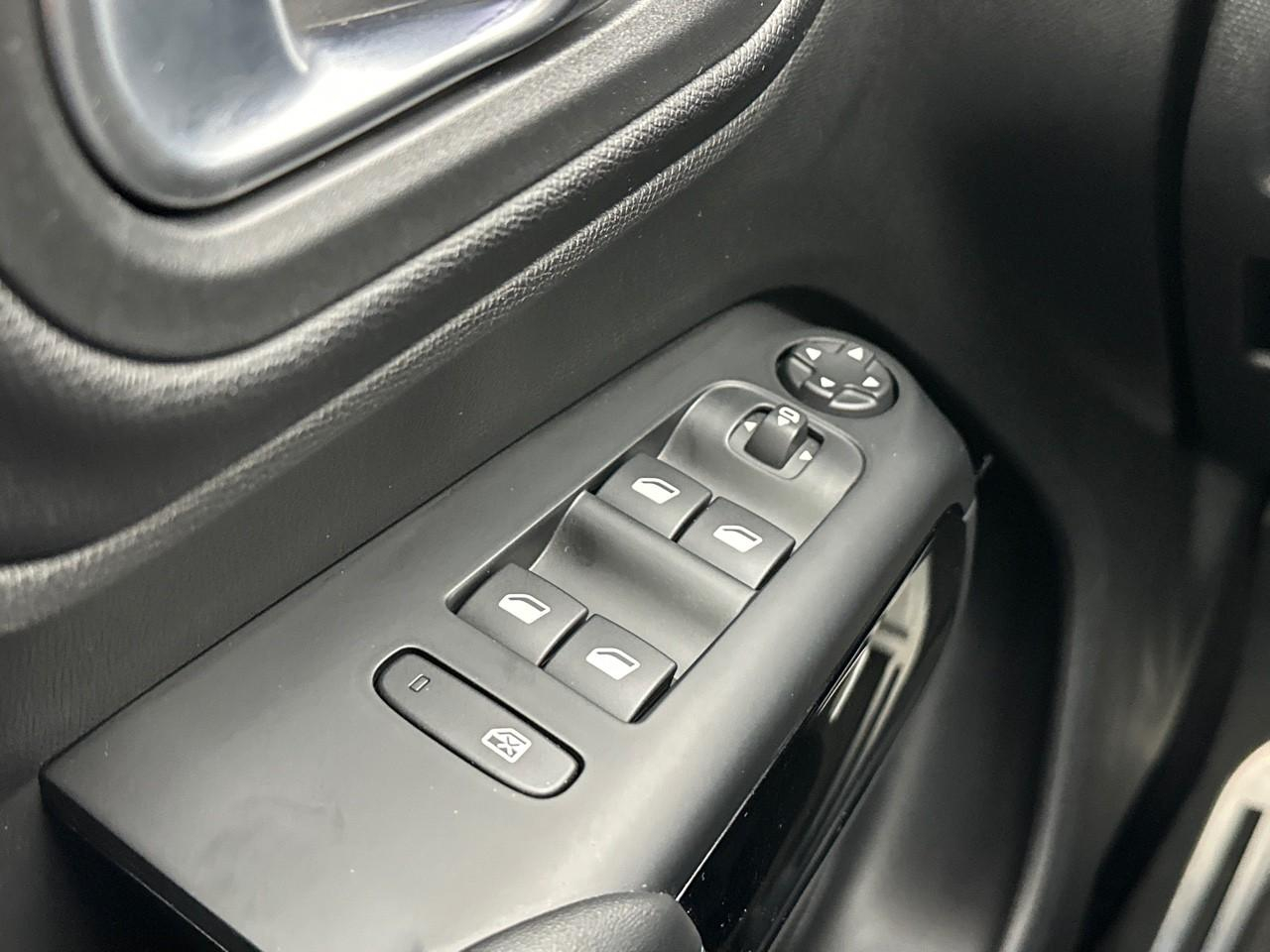 Citroën C5 Aircross hybride rechargeable 225 e-eat8 shine pack — photo 18