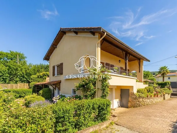 Vends villa - 79 m² - 4 pièces, 3 chambres - Saint-Romain-au-Mont-d'Or 69270