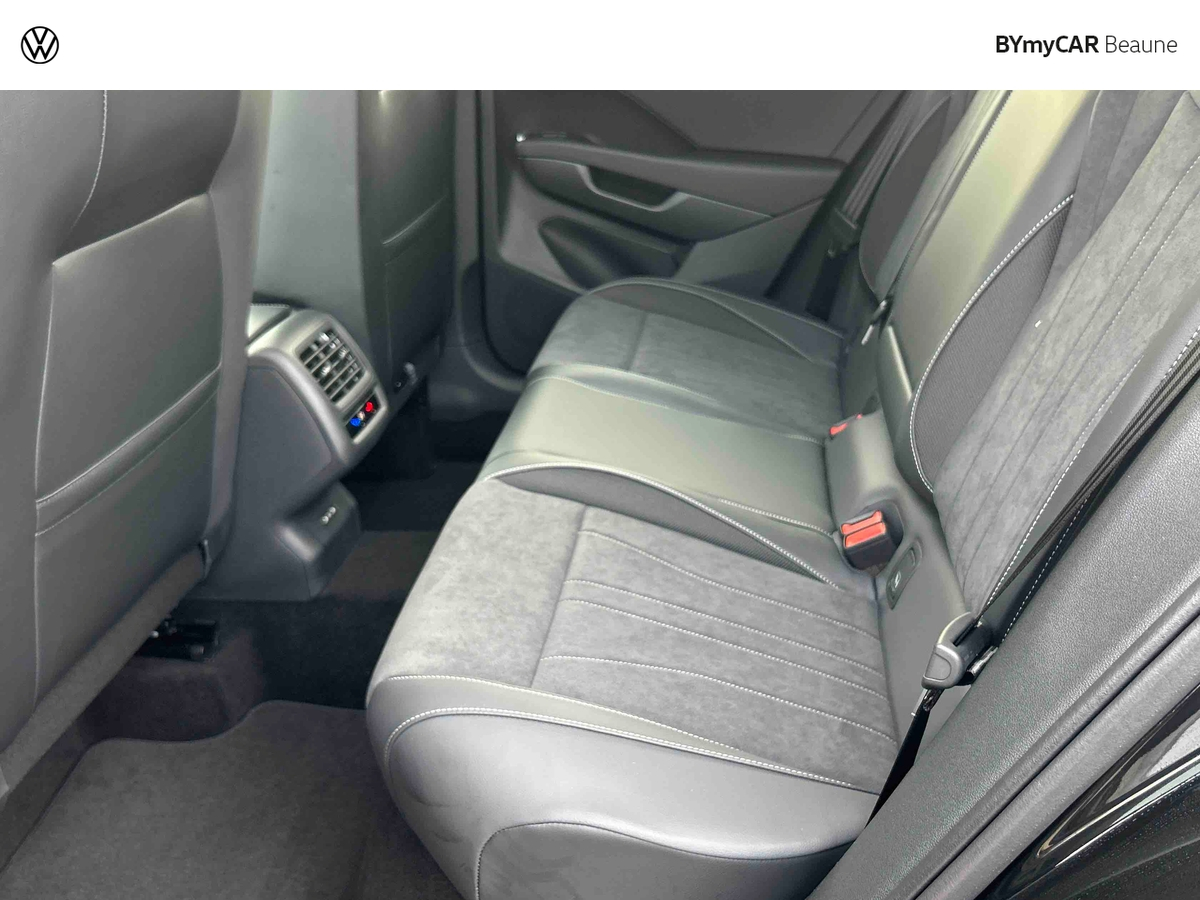 Volkswagen T-Roc 1.5 eTSI EVO2 Hybrid 150 ch DSG7 — photo 12