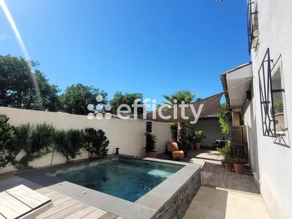 Villa 5 pièces 342 m²