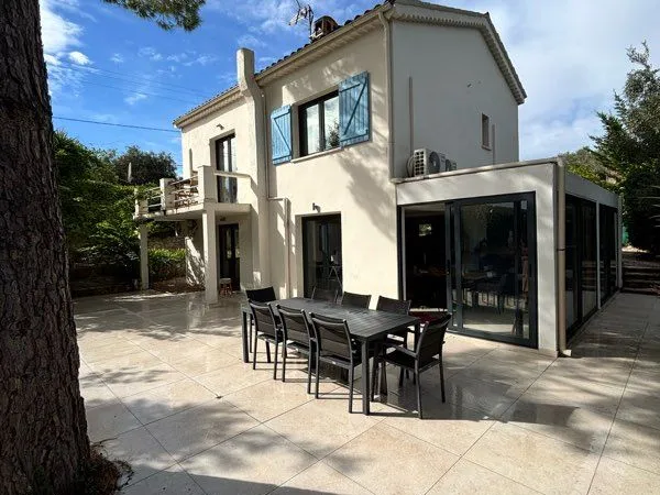 Maison avec 2 gîtes indépendants 175 m2 - Entièrement rénovée