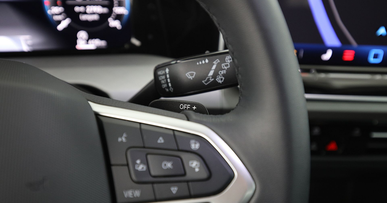 Volkswagen Golf 8 — photo 24