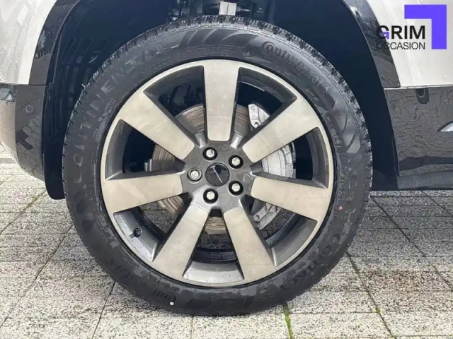 Land Rover Defender 110 p300e awd auto — photo 13