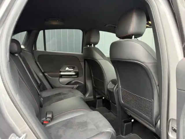 Mercedes Gla 200 d amg line — photo 12