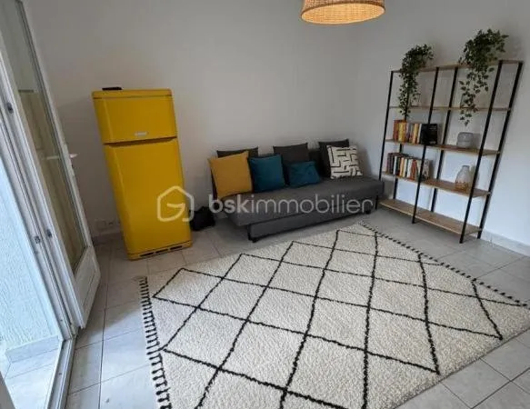 BANDOL ILE ROUSSE jardin + place privative