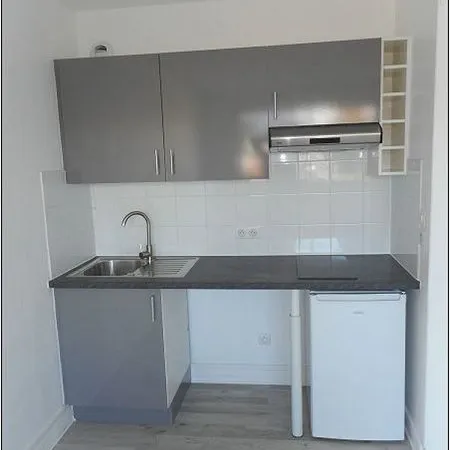 Studio à louer à Juvisy-sur-Orge - Quartier Seine, proche gare RER avec parking privatif