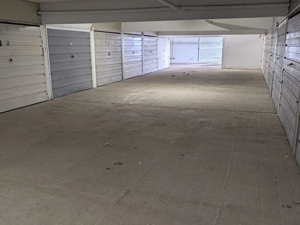 GARAGE EN SOUS-SOL