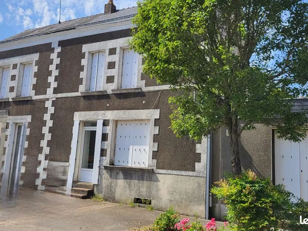 Maison 11 pièces 214 m²