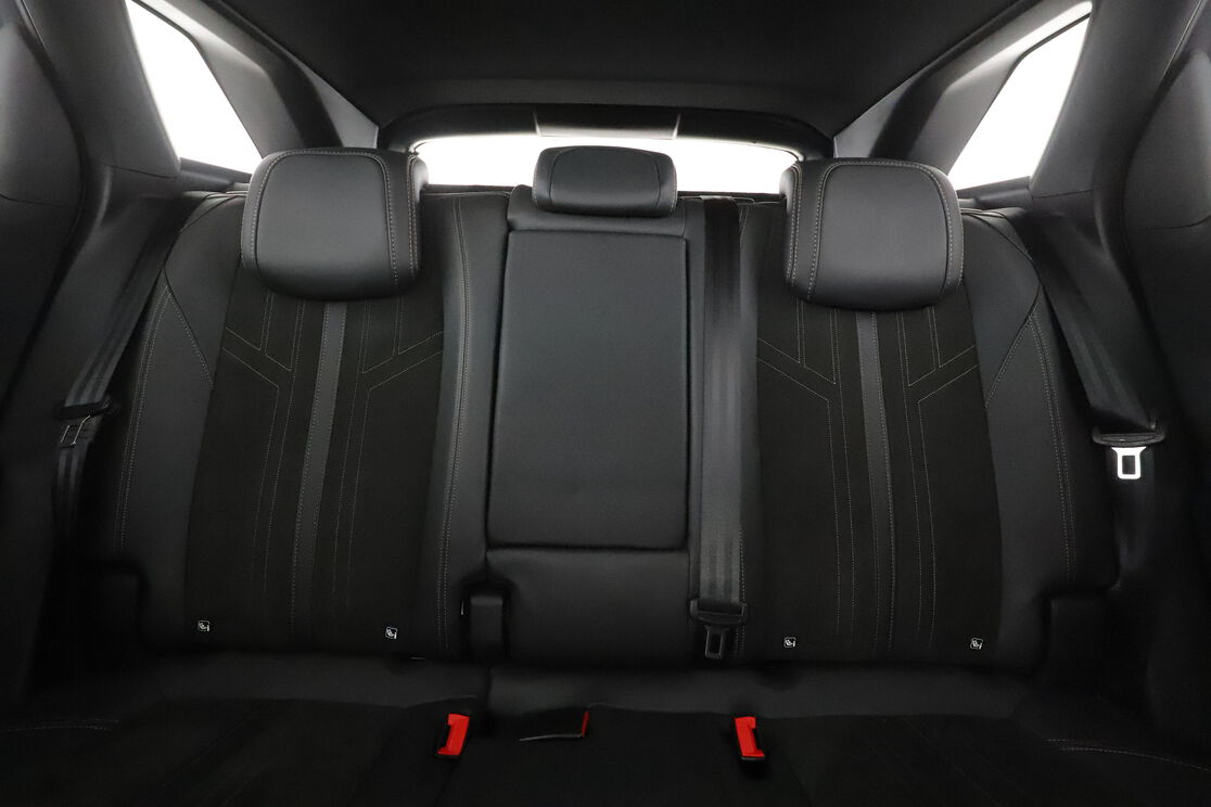 Peugeot 3008 1.5 Blue-HDi GT EAT8 — photo 14