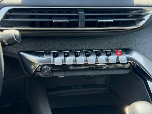 Peugeot 5008 1.2 Pure Tech 130 - GT Line – 2019 – 83881 km – Essence – Boîte Manuelle — photo 8