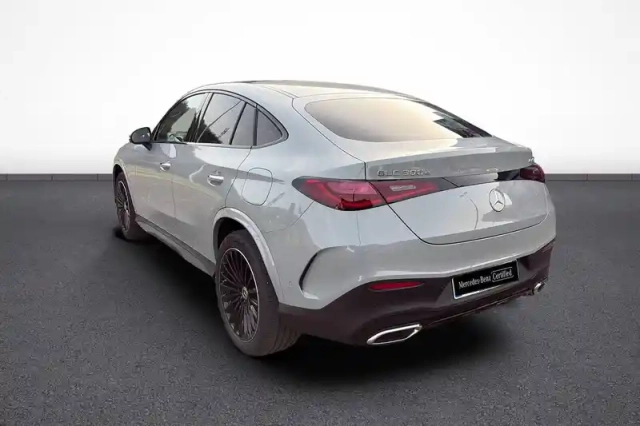 Mercedes Glc coupe 300 e hybrid eq 9g-tronic 4matic — photo 4