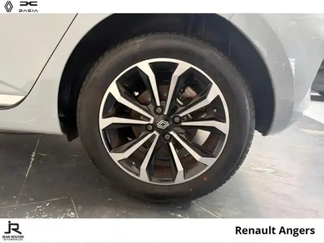 Renault Clio 1.0 tce 90ch techno - 24 — photo 8