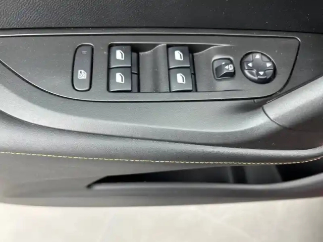Peugeot 2008 puretech 130 s&amp;s eat8 — photo 15