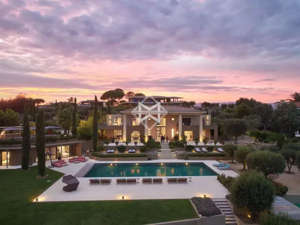 Villa 980 m²