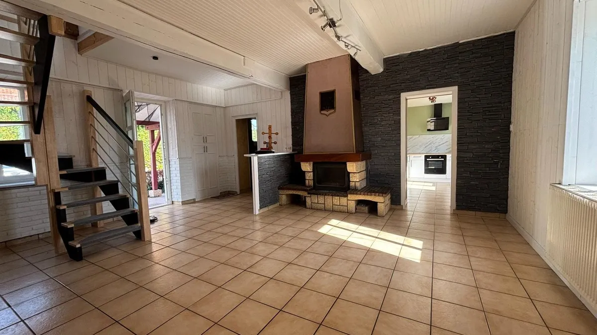 Photo 3