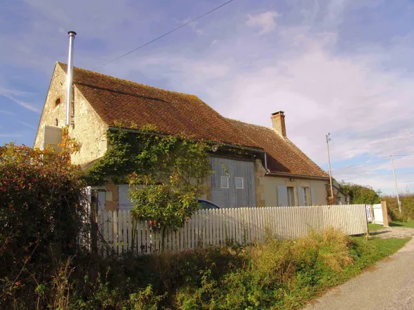 Laféline Fermette comprenant deux logements sur un terrain de 1 200 m2
