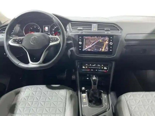 Volkswagen Tiguan 2.0 tdi 150ch dsg7 new life business — photo 8