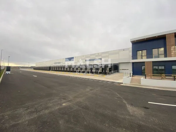 Local d'activité 7547 m²