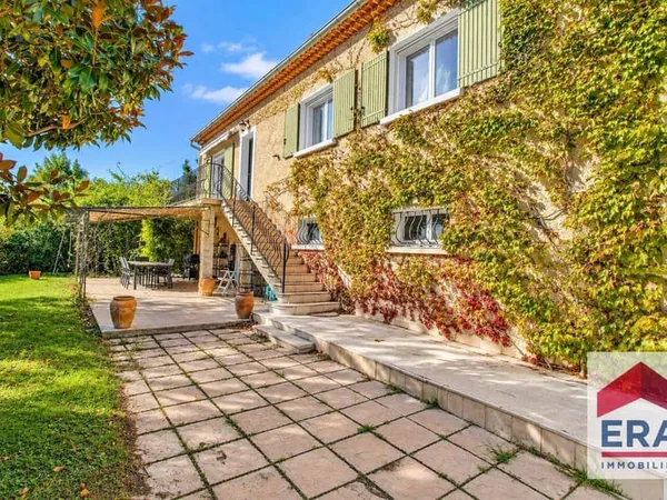 Maison 10 pièces 190 m²