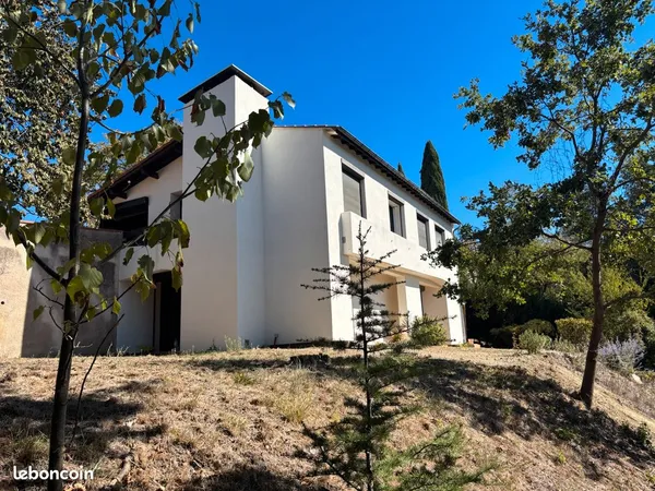 Belle villa T7 meublée avec garage et jardin