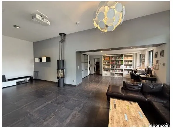 Maison alsacienne de caractère - 280 m² - Terrain de 18 ares constructibles - Proche frontière suiss