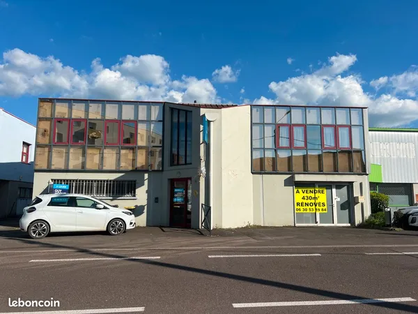 Local Commercial, Bureaux, Stockage : 430 m2 rénovés divisibles en RdC Boulevard des Alliés à Vesoul