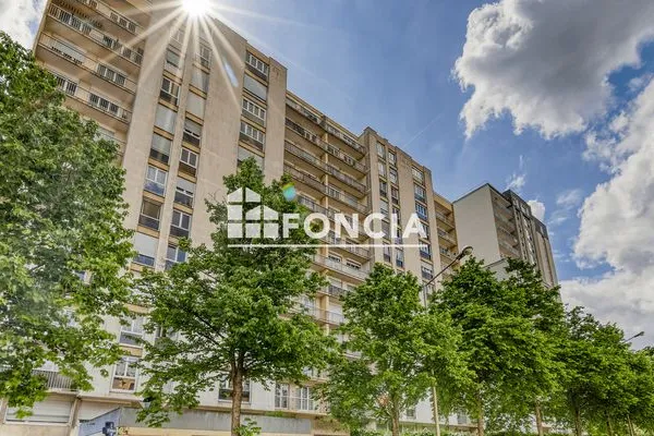 Studio 1 pièce 28 m²