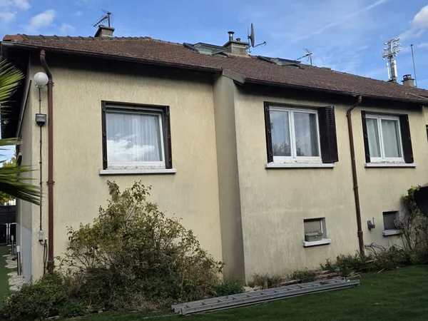 Grande maison avec dépendance