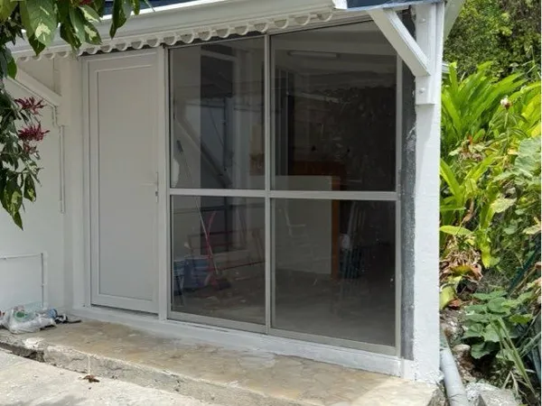 Appartement Location Les Abymes 2p  700€