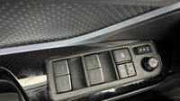 Toyota C-Hr 184h Collection 2WD E-CVT MC19 — photo 30