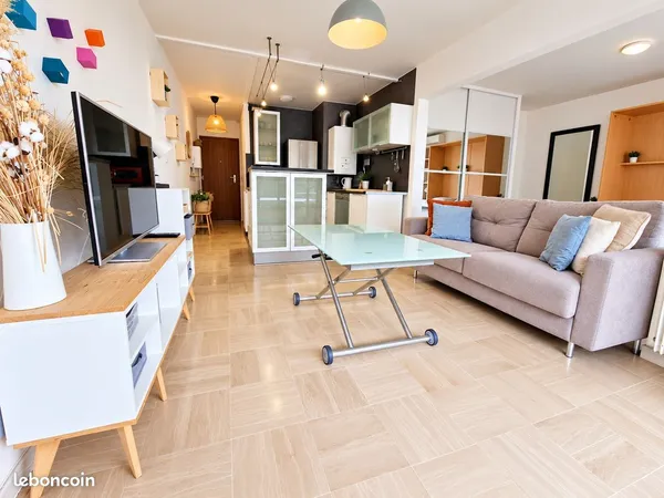 Nice Lanterne - Grand studio 37 m² + Terrasse - Piscine - Parking privé - Clim