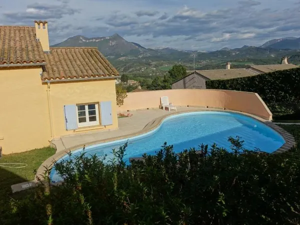 Maison 7 pièces 165 m²