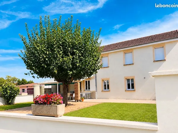 Maison 8 pièces 144 m²