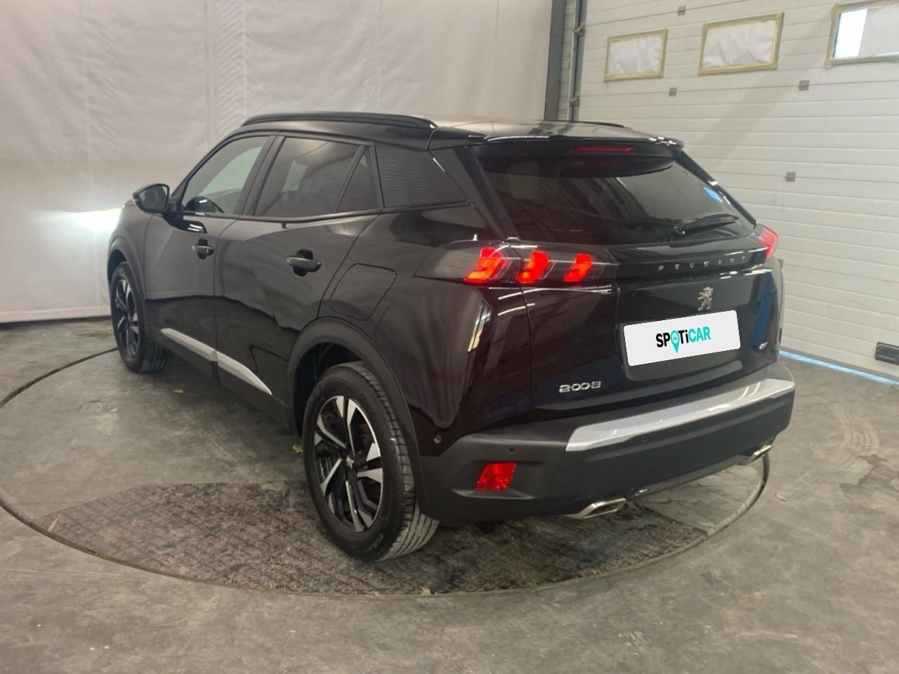 Peugeot 2008 puretech 130 s&s eat8 gt — photo 3