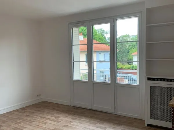 Savigny sur Orge F3/4 66m2 loyer 1185 euros proche gare