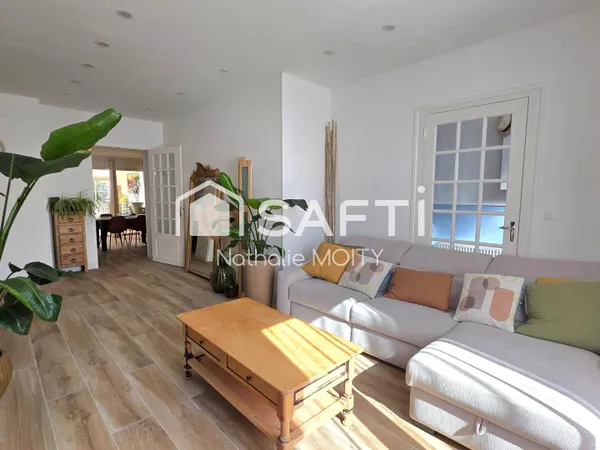 Maison T6 de 139m² entièrement rénovée, peu énergivore, DPE C, jardin et garage.