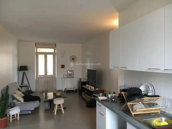 Appartement T3 avec terrasse