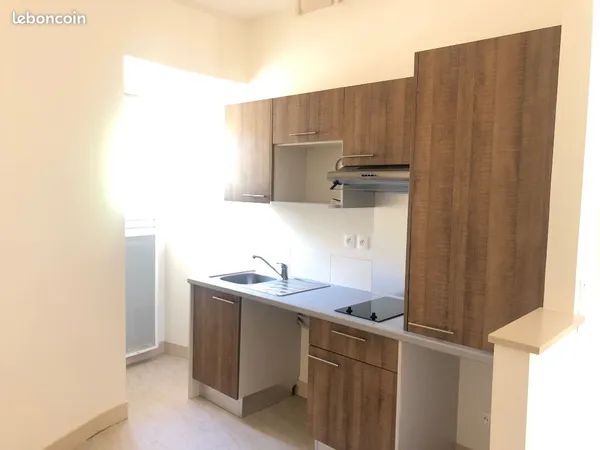 Studio 1 pièce 26 m²