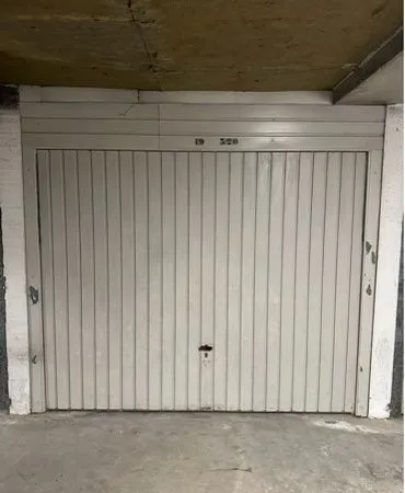 Garage fermé Pironniere