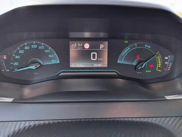 Peugeot 2008 electrique 136 ch — photo 10