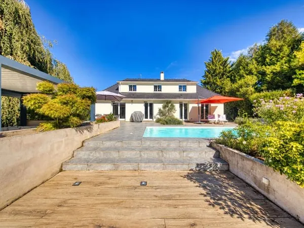 Maison 7 pièces 192 m²