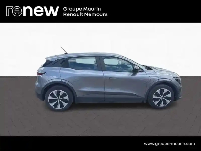 Renault Megane e-tech electric ev60 130ch evolution er super charge -c — photo 6