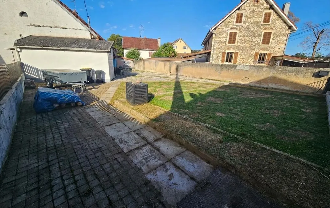 Photo 3