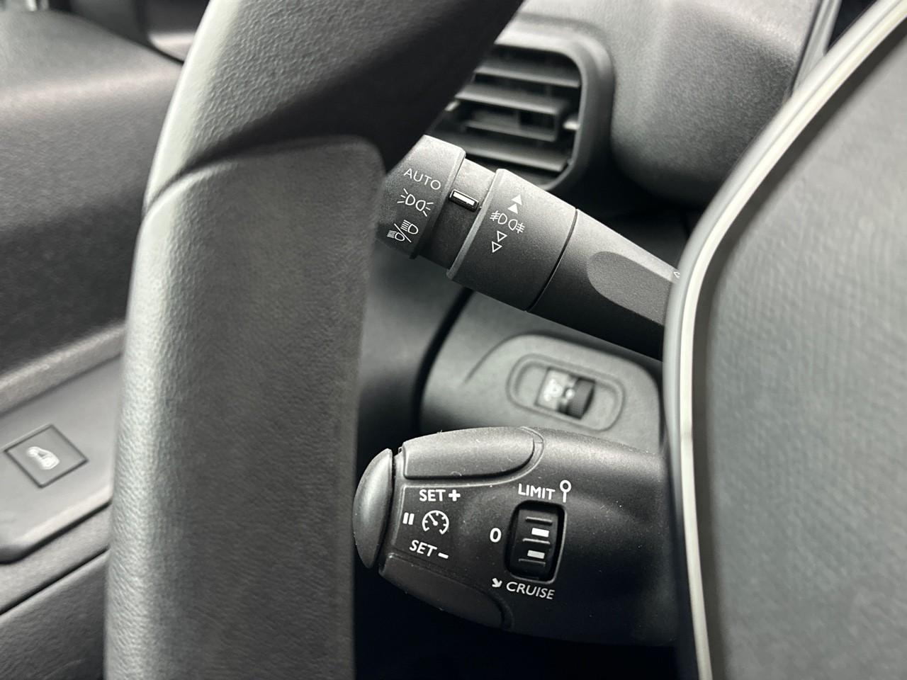 Peugeot Partner fourgon standard 650 kg bluehdi 100 s&s bvm5 aspha — photo 19