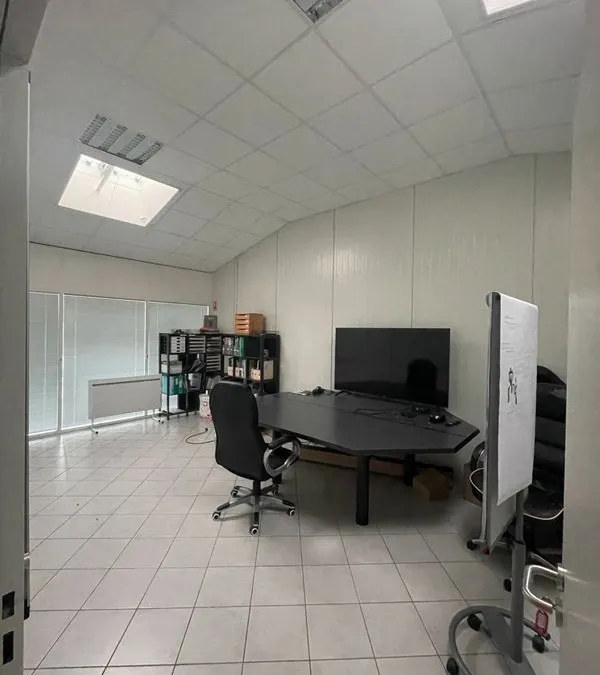 Photo 1