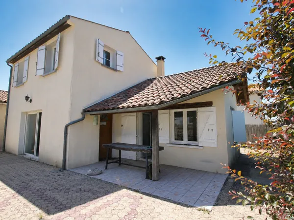 Maison à 1000 M de la plage
