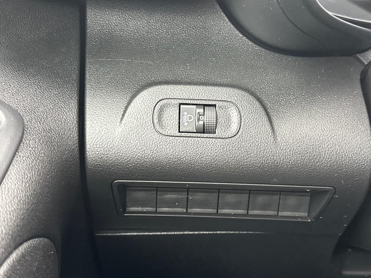 Citroën Berlingo van m 650 bluehdi 100 s&s bvm5 driver — photo 16