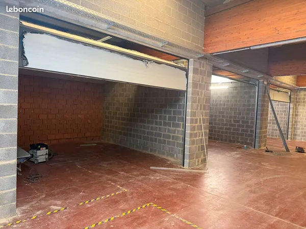 Entrepôt / garage à louer
